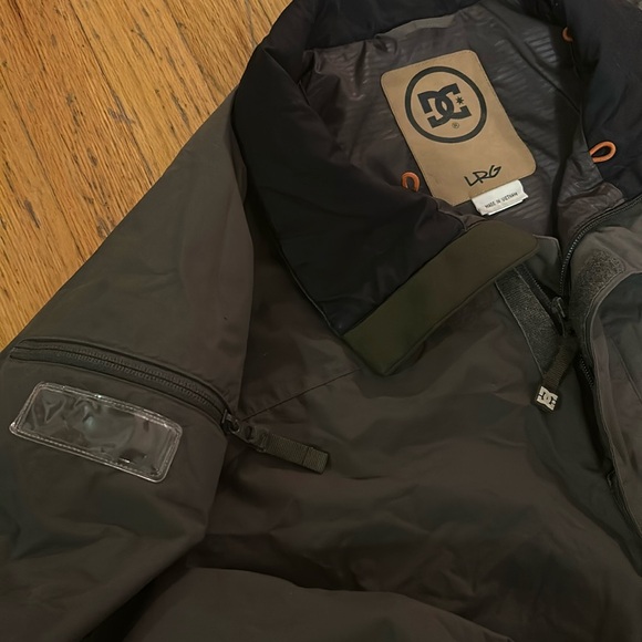 DC Snowboard shell Size Large - Picture 5 of 9